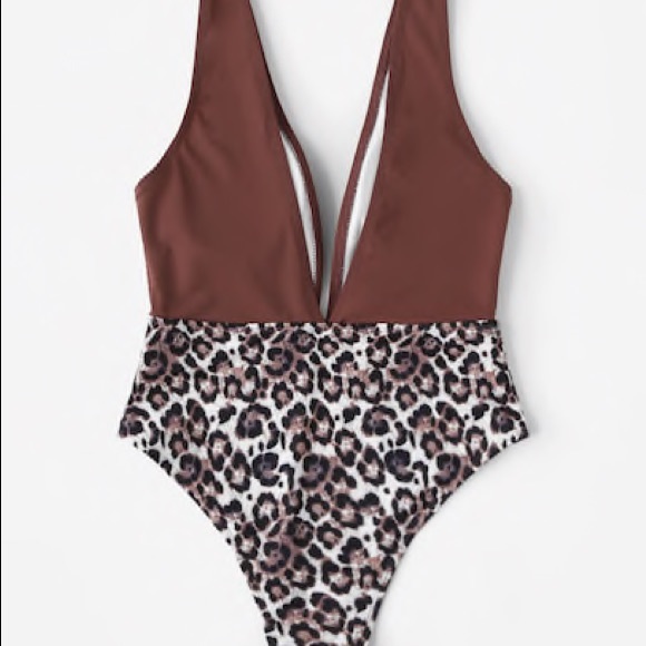 Swimsuit Leopard Print Front & Back Plunge One Piece Size L NWT - Picture 3 of 5
